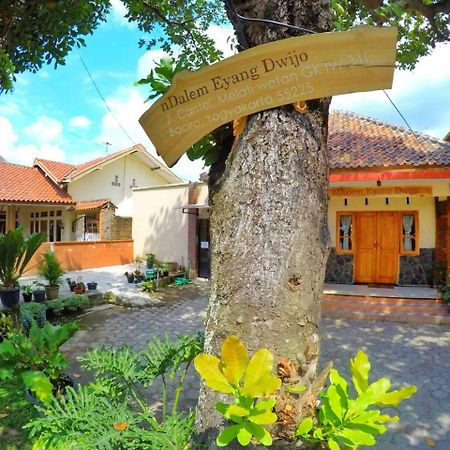 Hotel Ndalem Eyang Dwijo Yogyakarta Esterno foto